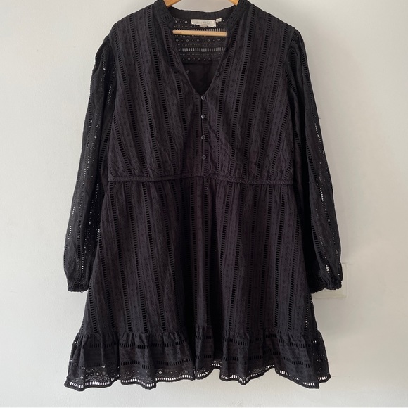 Black cutwork embroidered Dress - Picture 15 of 15